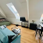 Central, Cozy & Stylish With Views Apartman Prága