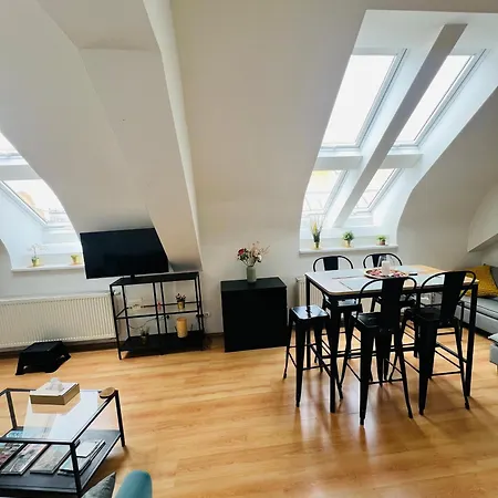 Central, Cozy & Stylish With Views Apartamento *