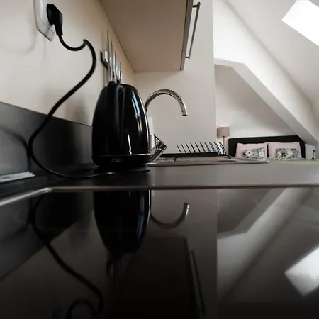 Central, Cozy & Stylish With Views * Praga