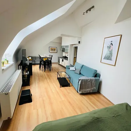 Central, Cozy & Stylish With Views