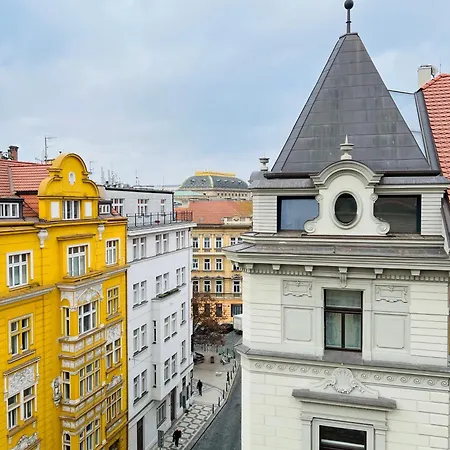 Apartment Central, Cozy & Stylish With Views Prague