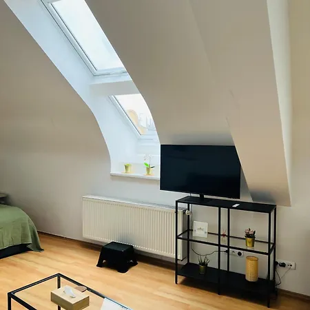 Central, Cozy & Stylish With Views Prague