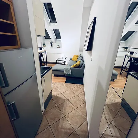 Apartment Central, Cozy & Stylish With Views Prague