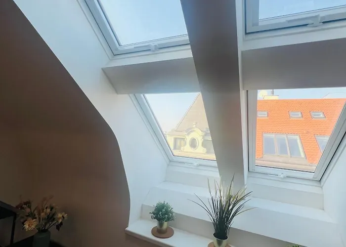 Central, Cozy & Stylish With Views * Prag